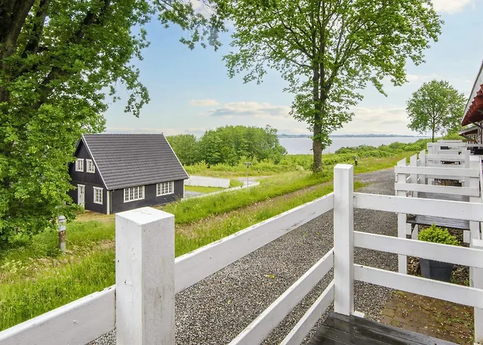 5 Person In Aabenraa-by Traum * Aabenraa