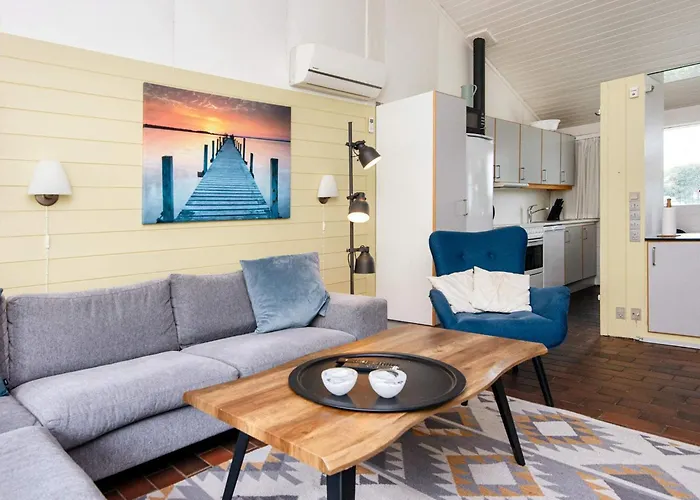 5 Person In Aabenraa-by Traum