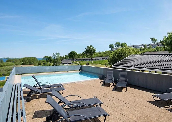 5 Person In Aabenraa-by Traum